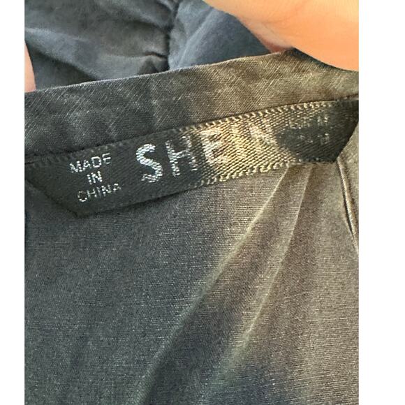 Shein charcoal Floral Embroidered Halter flowy top size Medium - Picture 3 of 13